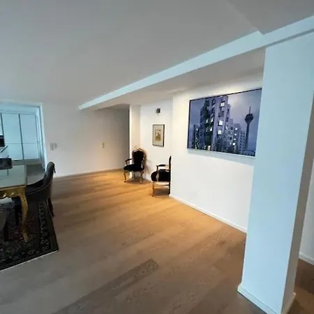 Sehr Schon Mobiliert Lejlighed Düsseldorf