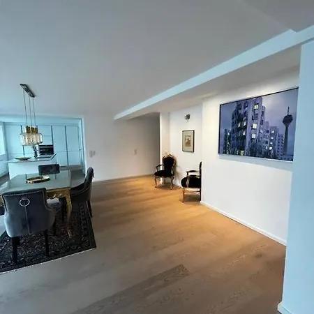 Sehr Schon Mobiliert Düsseldorf
