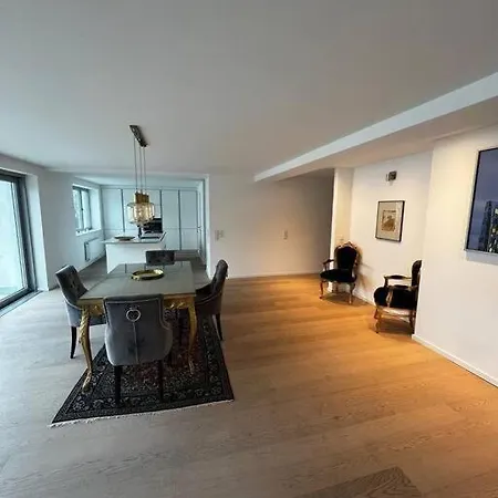 Apartment Sehr Schon Mobiliert *